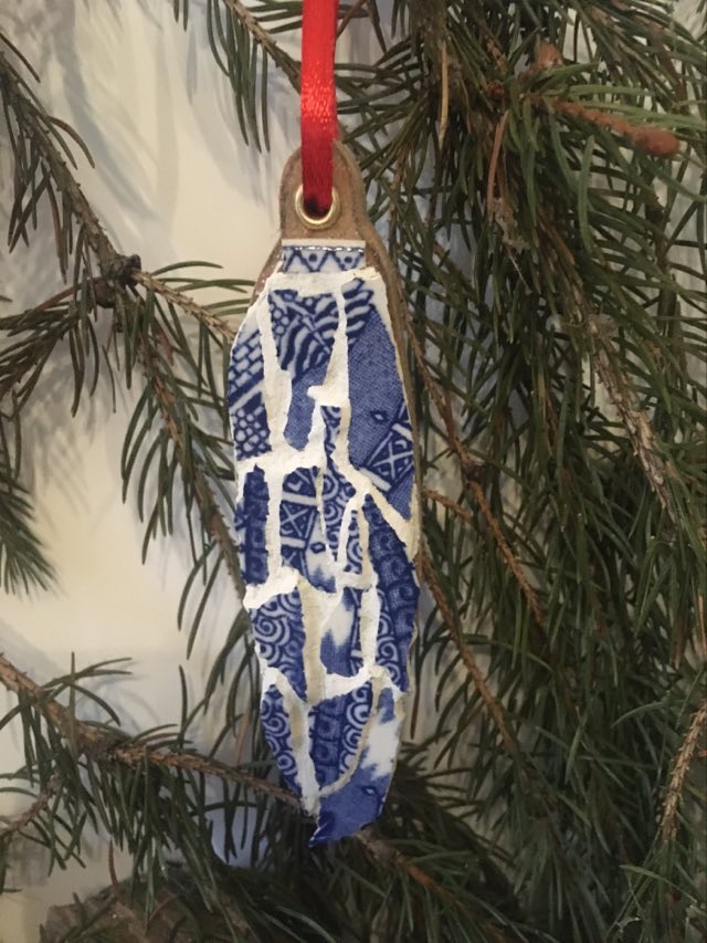 China Mosaic Willow Pattern Droplet Christmas Tree Decoration Hand Made in 