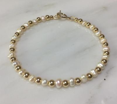 Freshwater Pearl And Gold bracelet