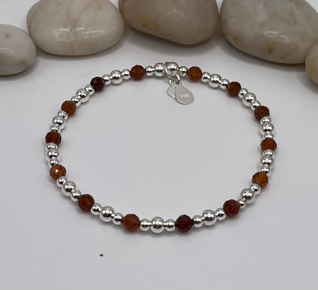 January Birthstone bracelet - Garnet