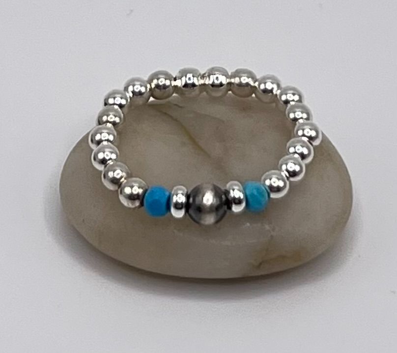 Navojo pearl ring