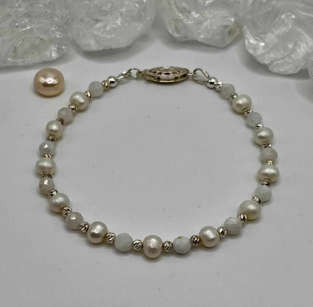 Pearl And Rainbow Moonstone Bracelet