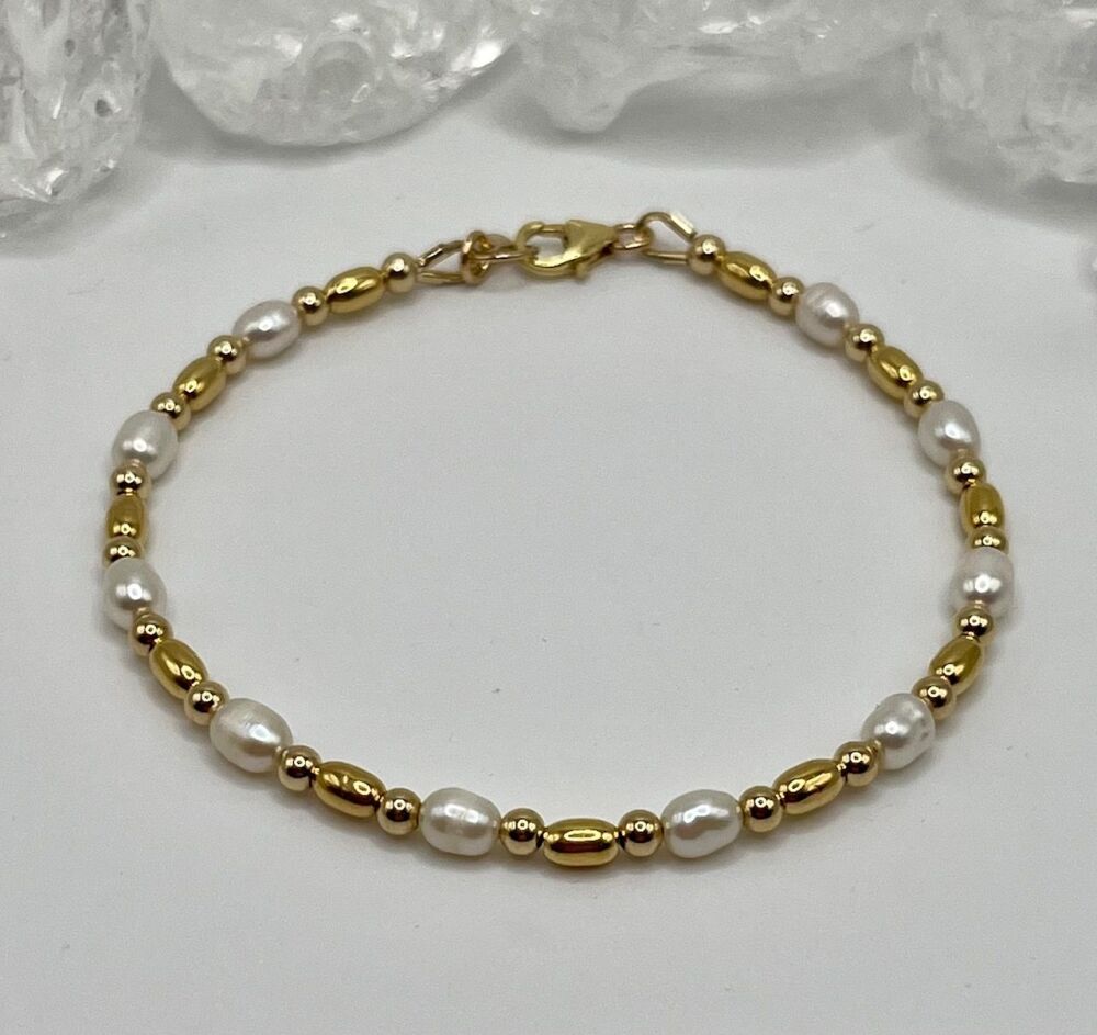 Gold Freshwater Pearl Bracelet