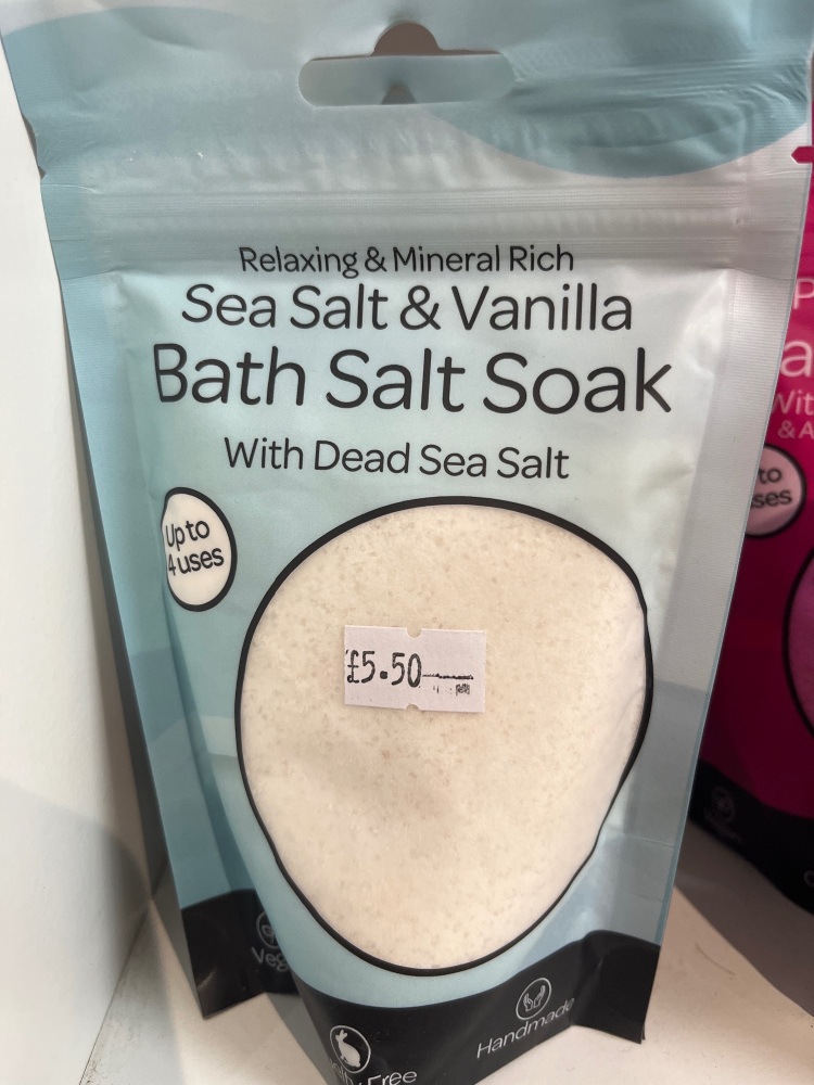 Sea salt & vanilla bath salt soak