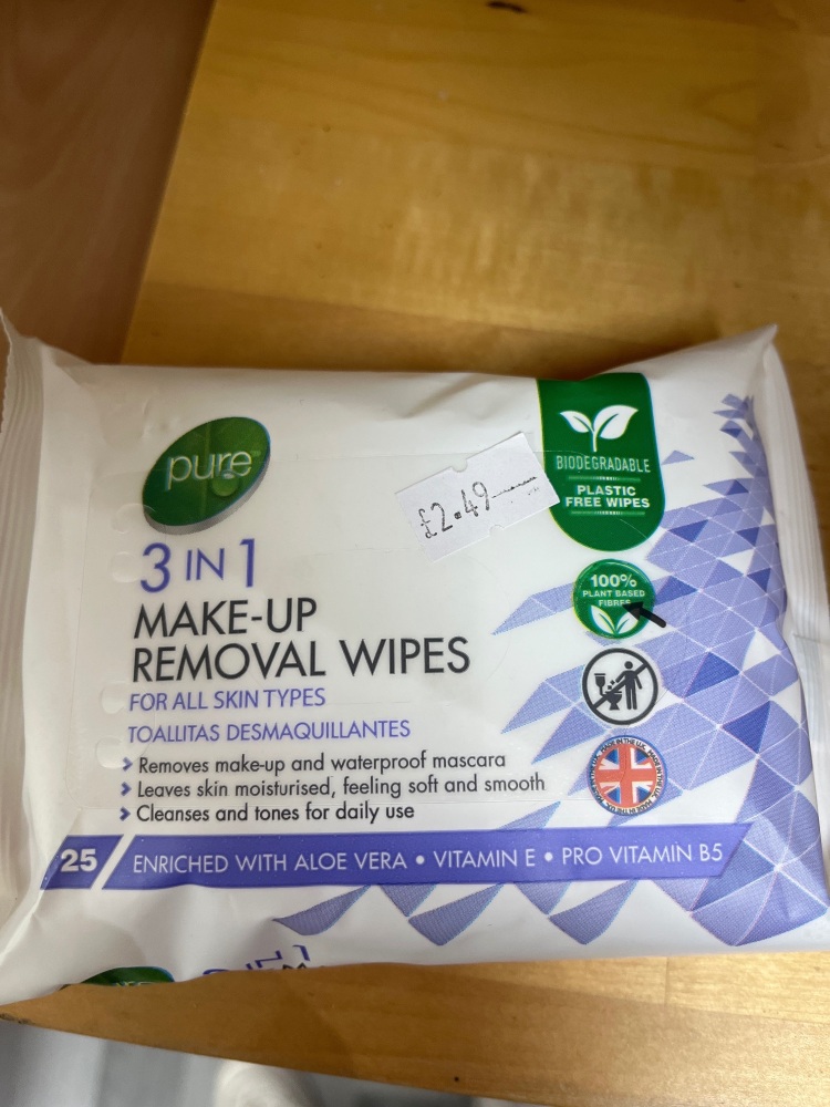 3 in 1 make up removal wipes