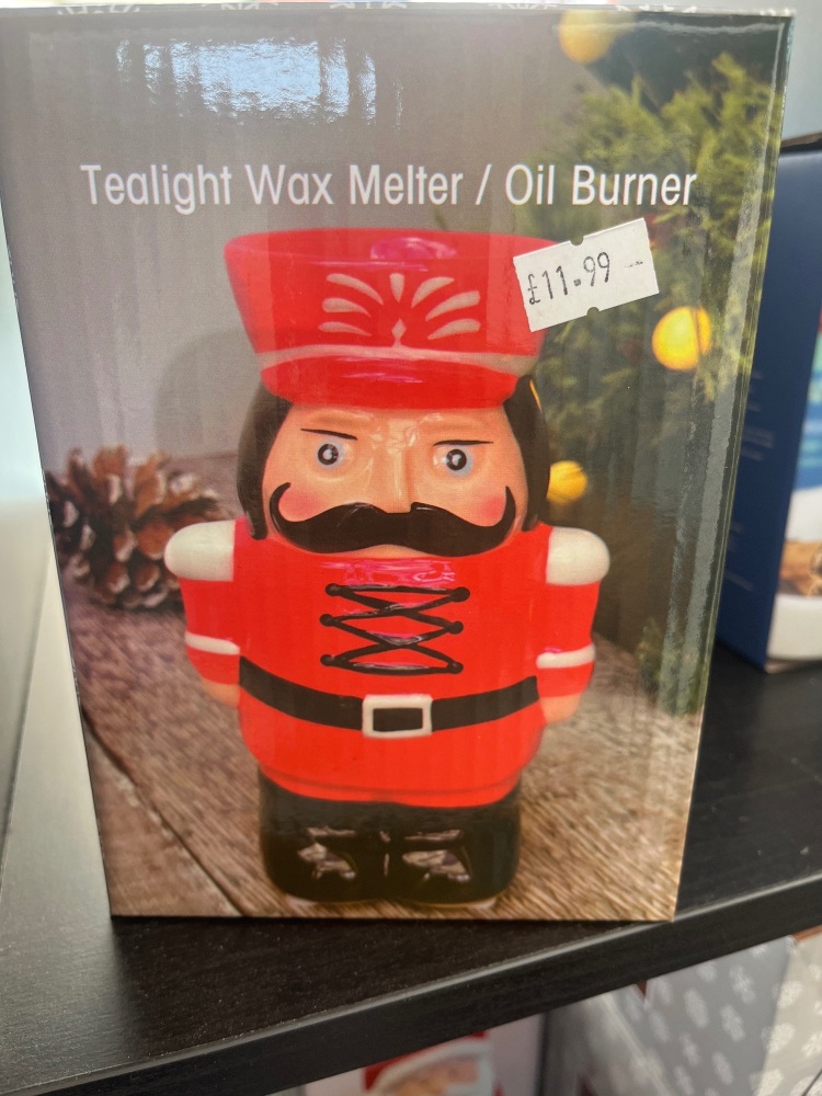 Red nutcracker burner