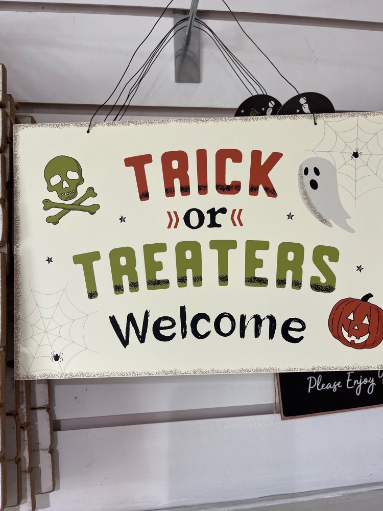 trick or treaters welcome sign 20cm x 30cm