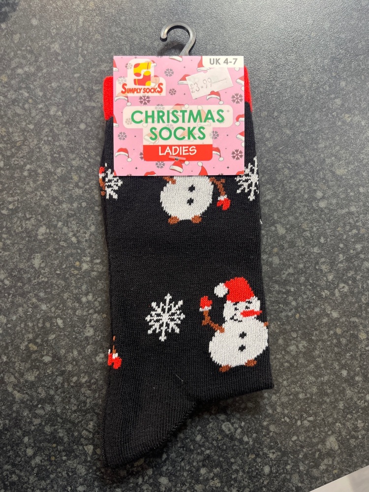 Ladies Xmas socks 4-7 black with snowmen