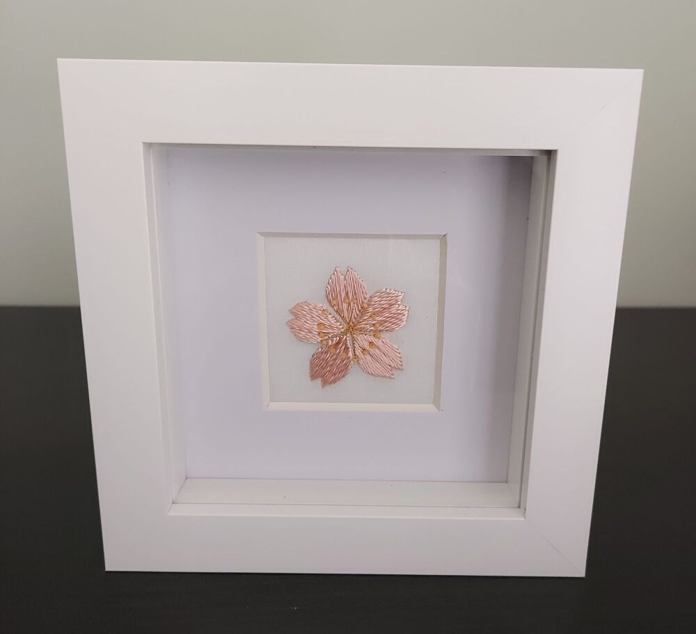 <!-- 0070 -->July with Cath Wilson - Japanese Embroidery