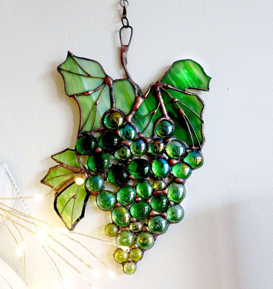 greengrapes_stainedglass_suncatcher3
