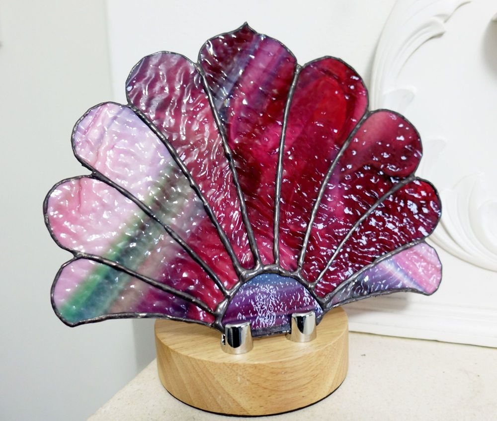 cranberry-glass-fan-lamp7