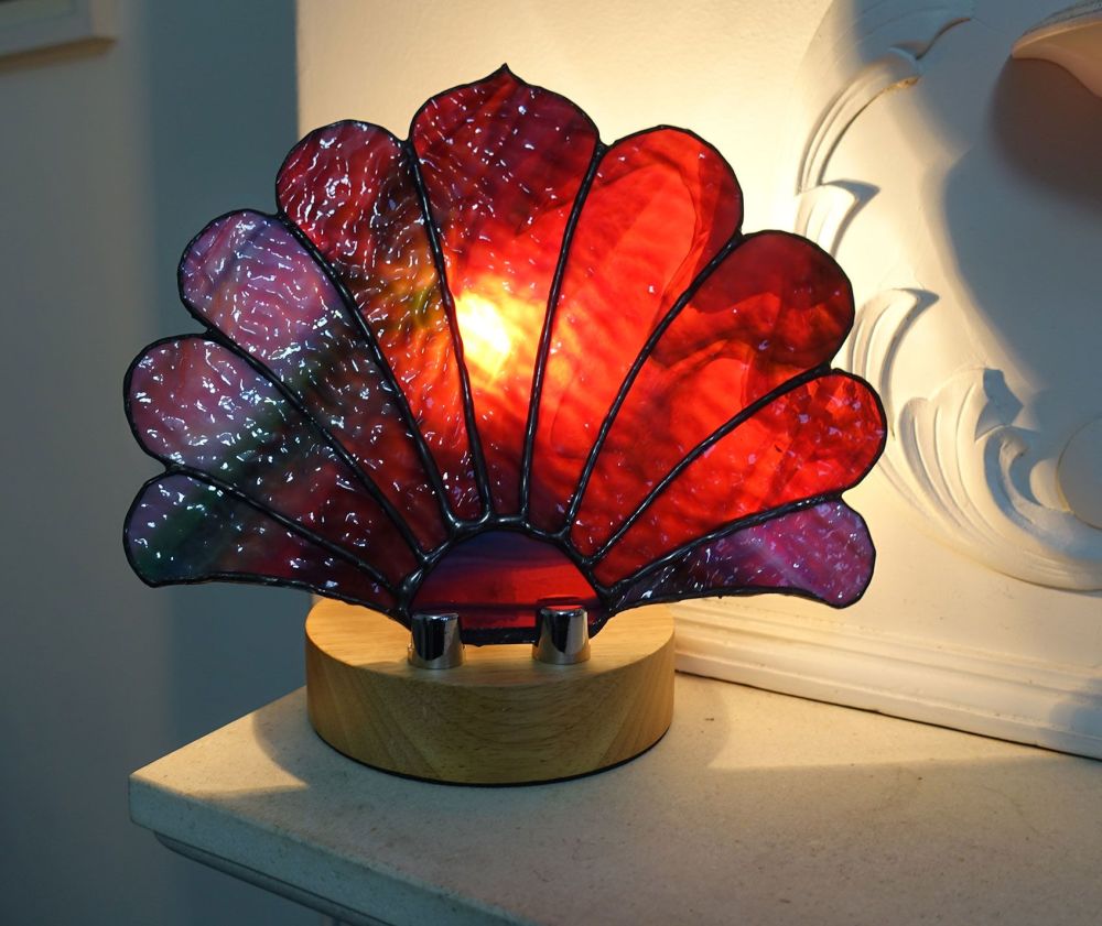 cranberry-glass-fan-lamp