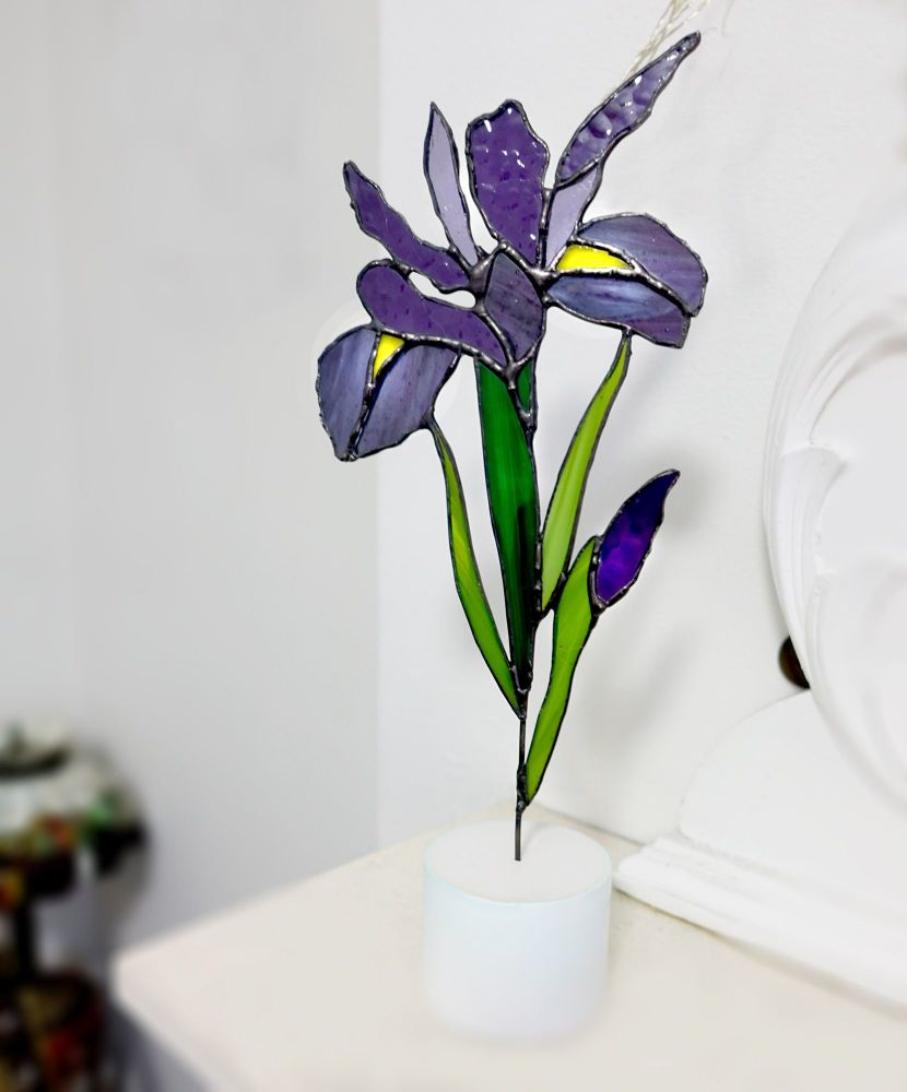 iris table decor stained glass