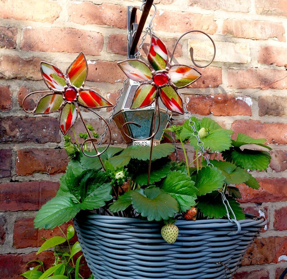 plant-pot-ornaments-red-green2