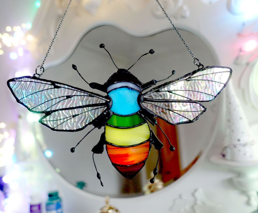 pastel-rainbow-bee5