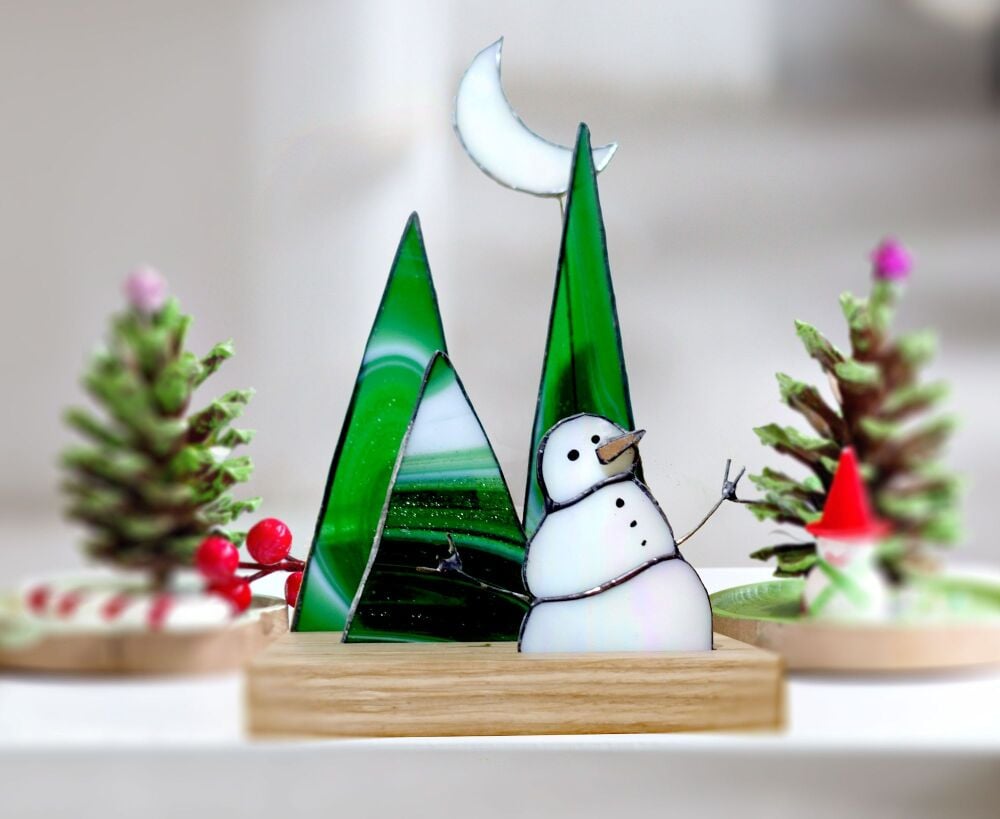 glass-art-snowman-winter-scene6