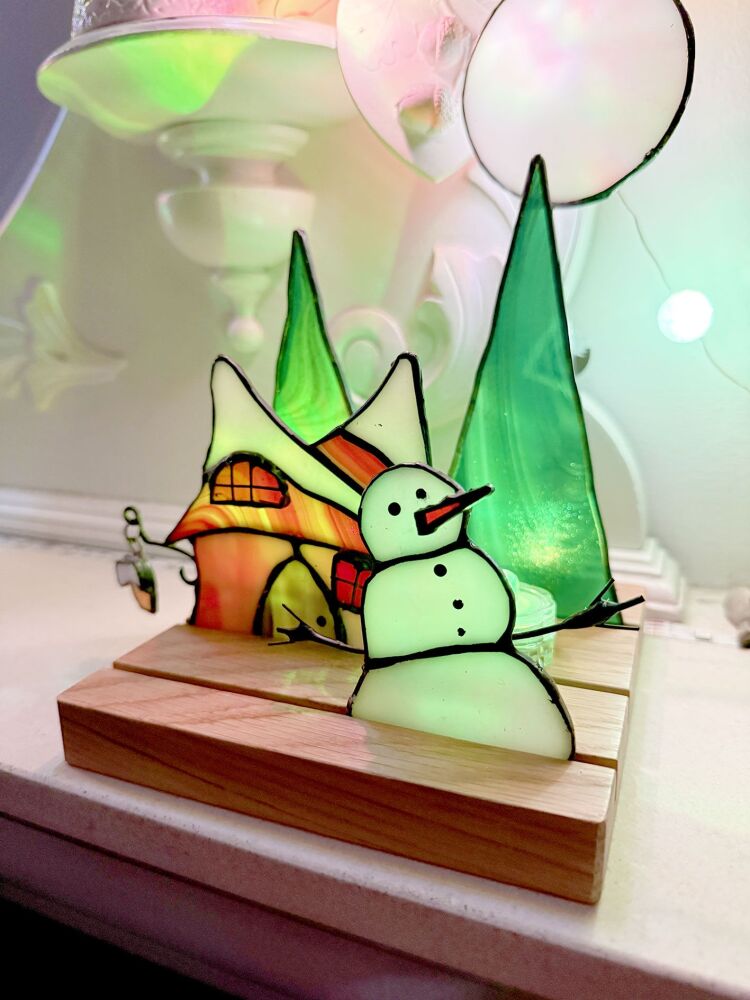 Stained-Glass-3D-Christmas-Diorama-5