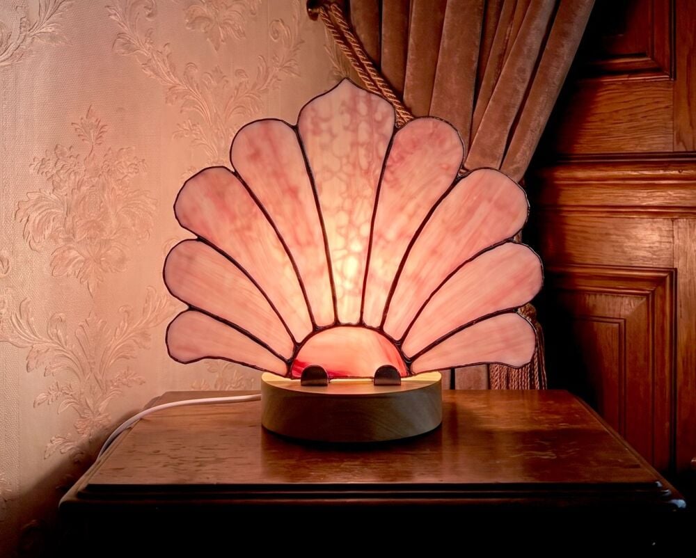 ring mottle pink glass lamp