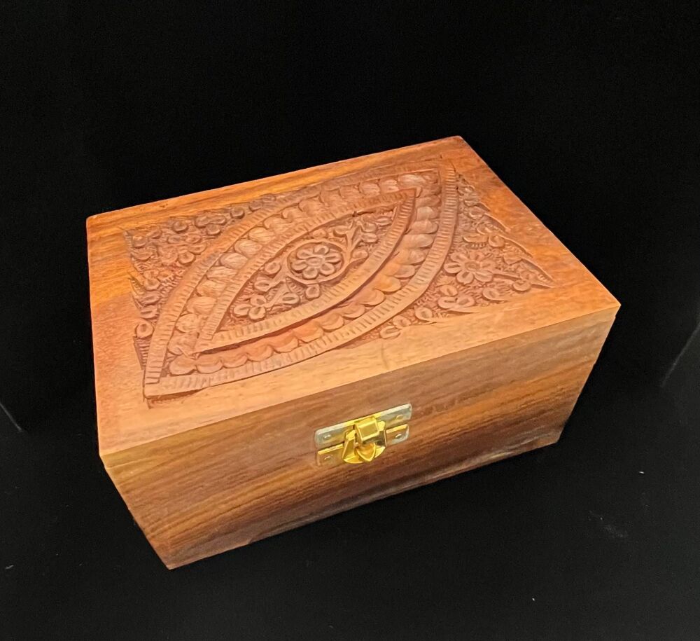 Wooden essential oils box