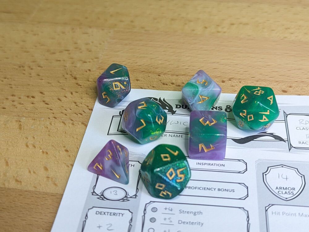 Poison Cloud Dice Set