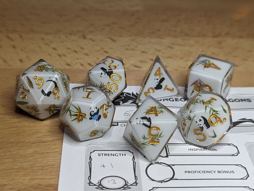 Dice - Bamboo Rollers - Sharp Edge Resin