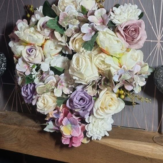 Bedroom flower heart wall hanging