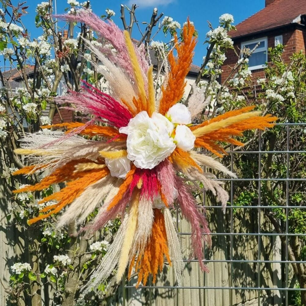 MULTICOLOURED WEDDING PAMPAS ARCH DECORATION