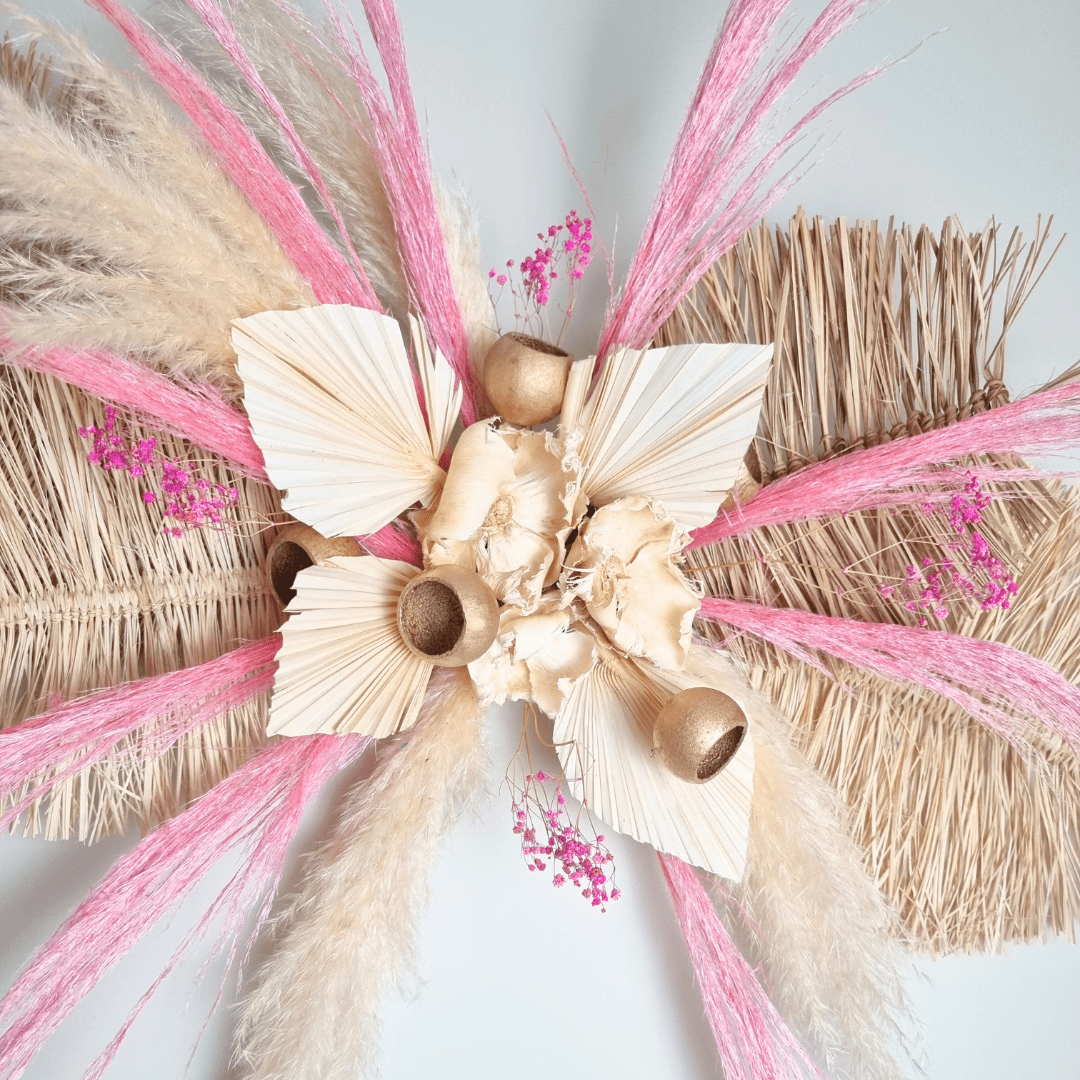 Pink Pampas Wall Display, Large palm wall hanging, Bleached palms, Pink gypsophila