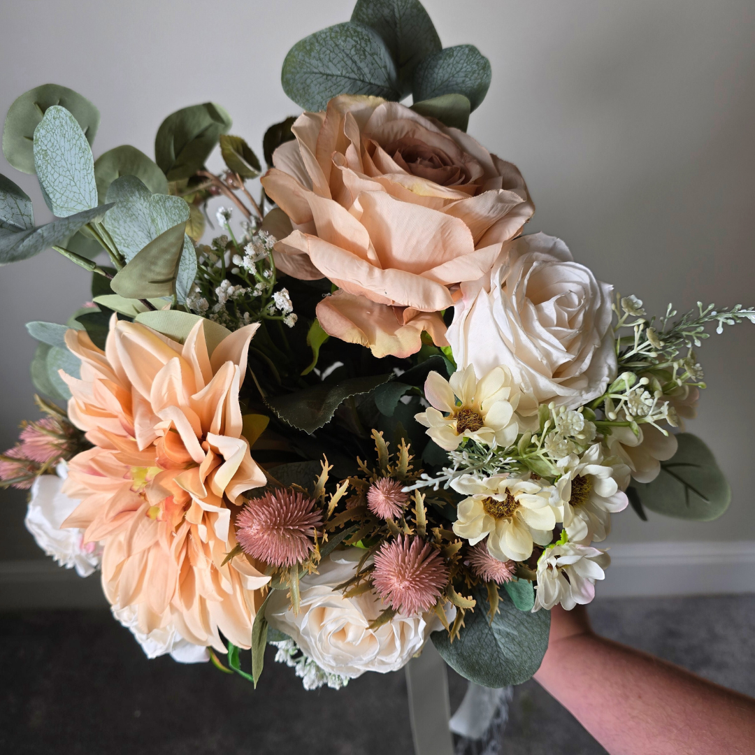NUDE ARTIFICIAL BRIDESMAID BOUQUET