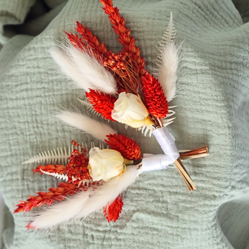 BURNT ORANGE & WHITE GROOMS BUTTONHOLE