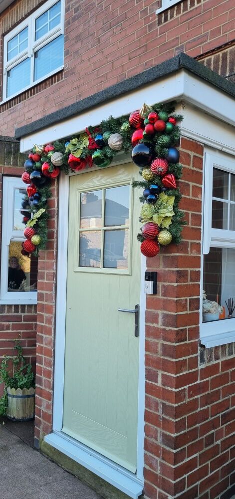 bauble garland