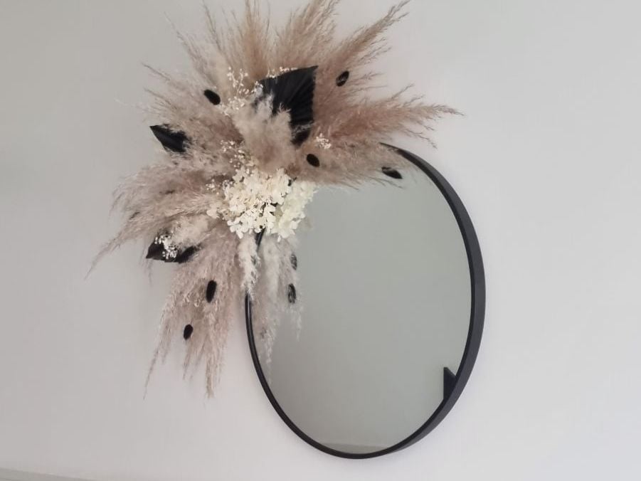 Black/greige Pampas Grass Wall Decoration