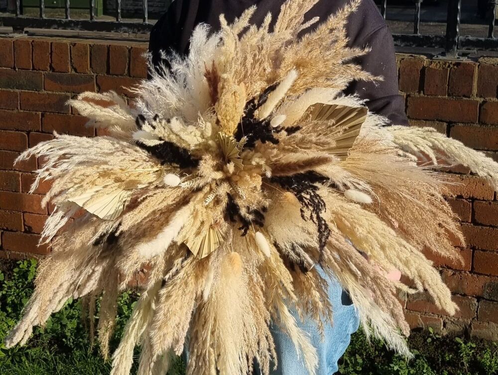 LARGE BLACK AND BEIGE PAMPAS GRASS WALL DECORATION