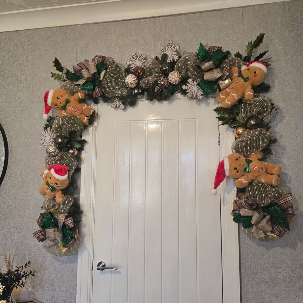 Gingerbread Christmas garland