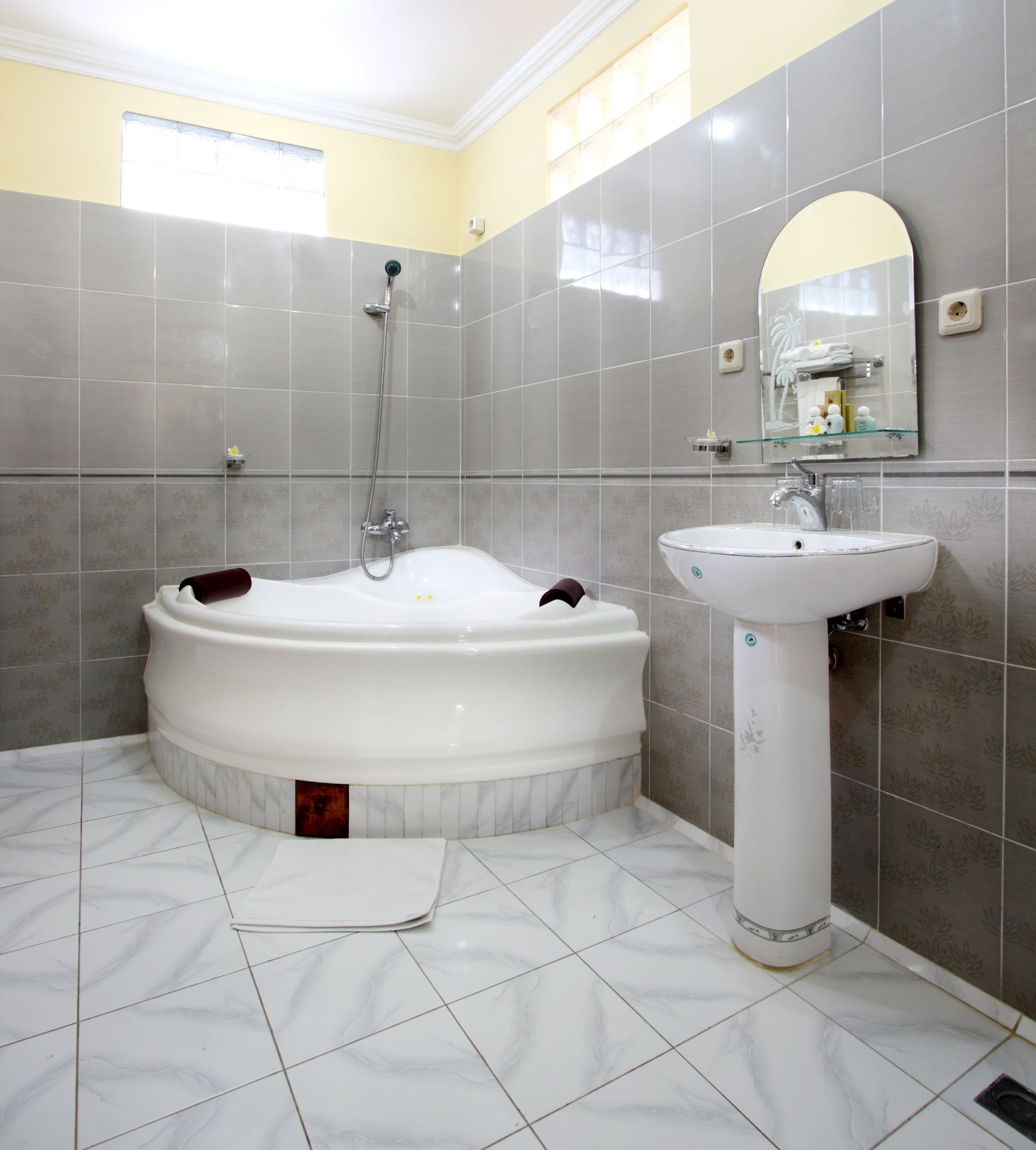 villas bathroom - 1