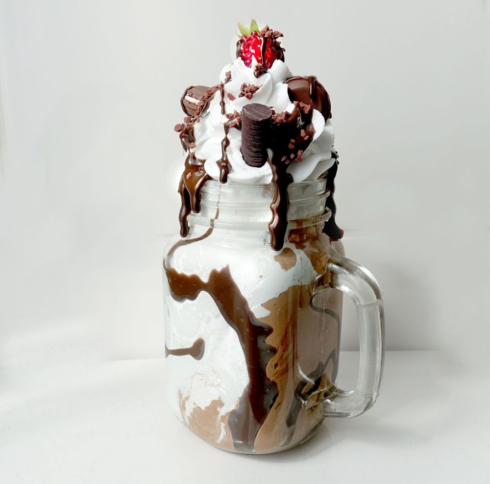 Mason Jar Chocolate Sundae