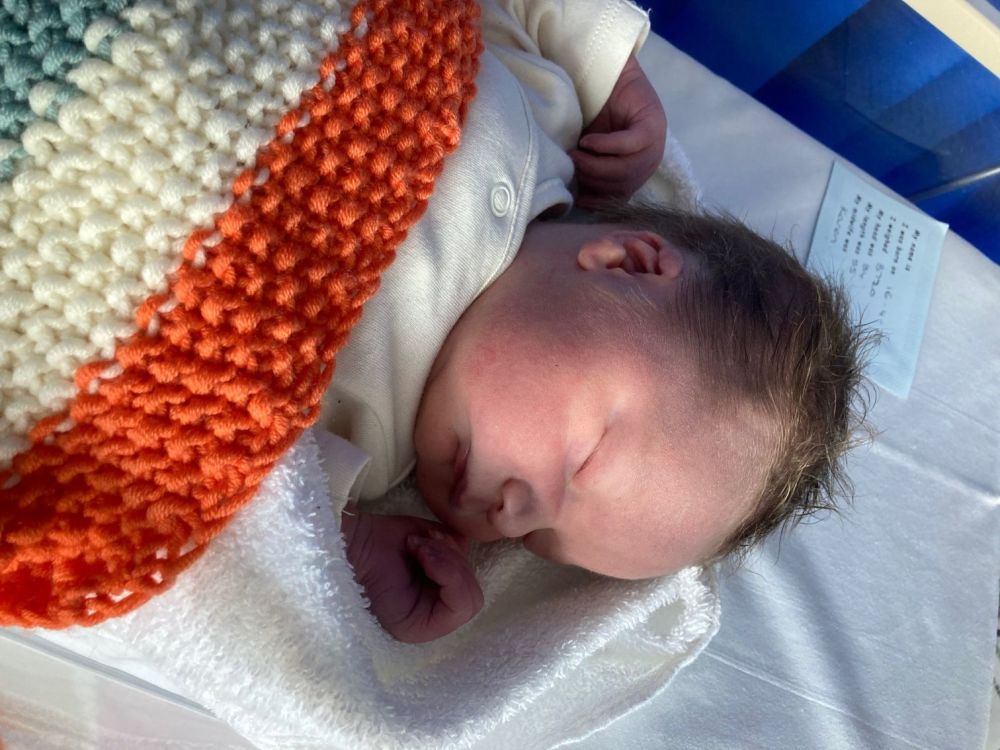 newborn-baby-darent-valley-hospital-hypnobirth