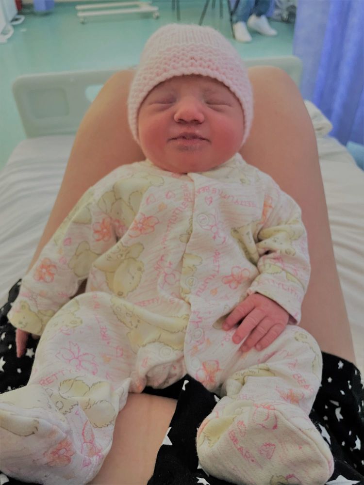 newborn-baby-hypnobabe-positive-birth-story