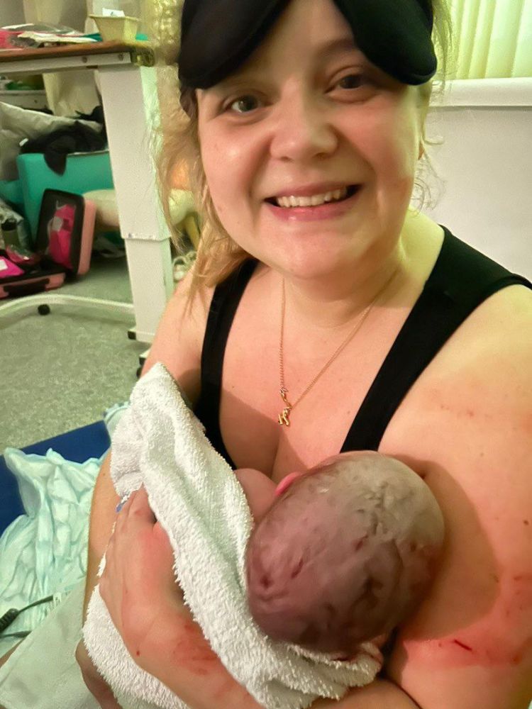 Hypnobirthing-at-Princess-Royal-University-Hospital-Oasis-Birth-Centre-new-mum