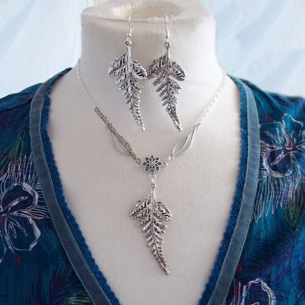 Elven Silver Leaves Necklace
