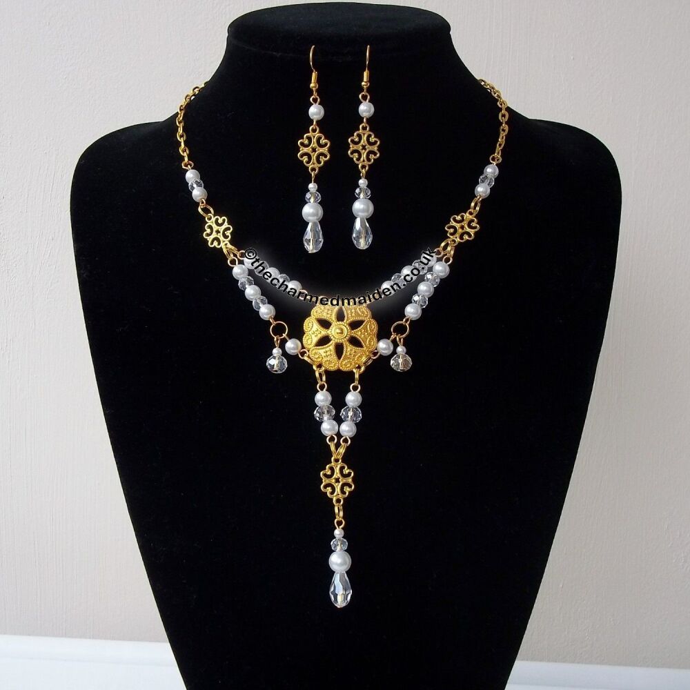 Golden Tudor Pearl Necklace