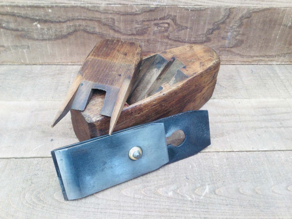 Vintage 8” Beech Coffin Smoothing Plane 2.1/4” Cutter