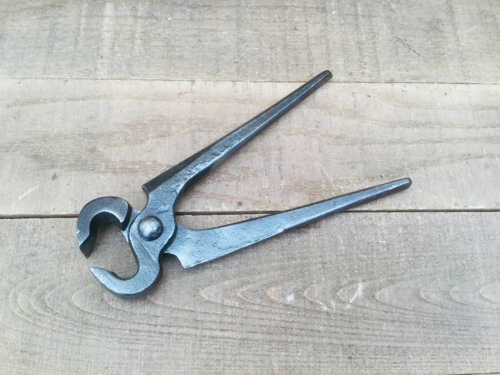 Vintage 8” Carpentry Pincers