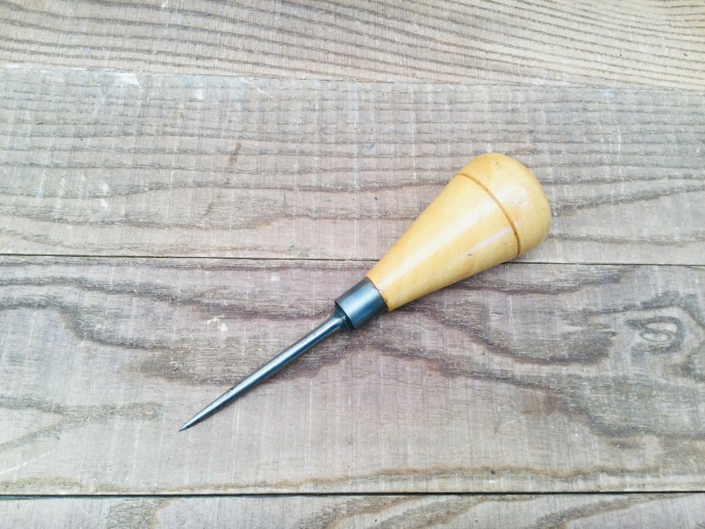 Vintage 6.1/2” Leatherwork Awl