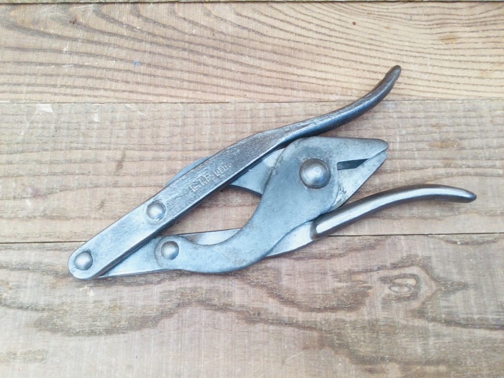 Vintage ETF Ltd Canada 1942 Folding Wire Cutters - marked ‘ I 1942 ‘