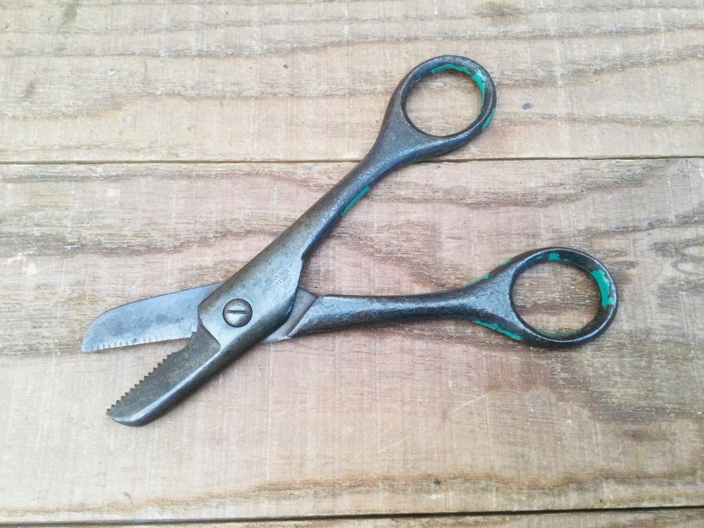 Vintage Rawson Bros Sheffield One Serrated Edge Scissors