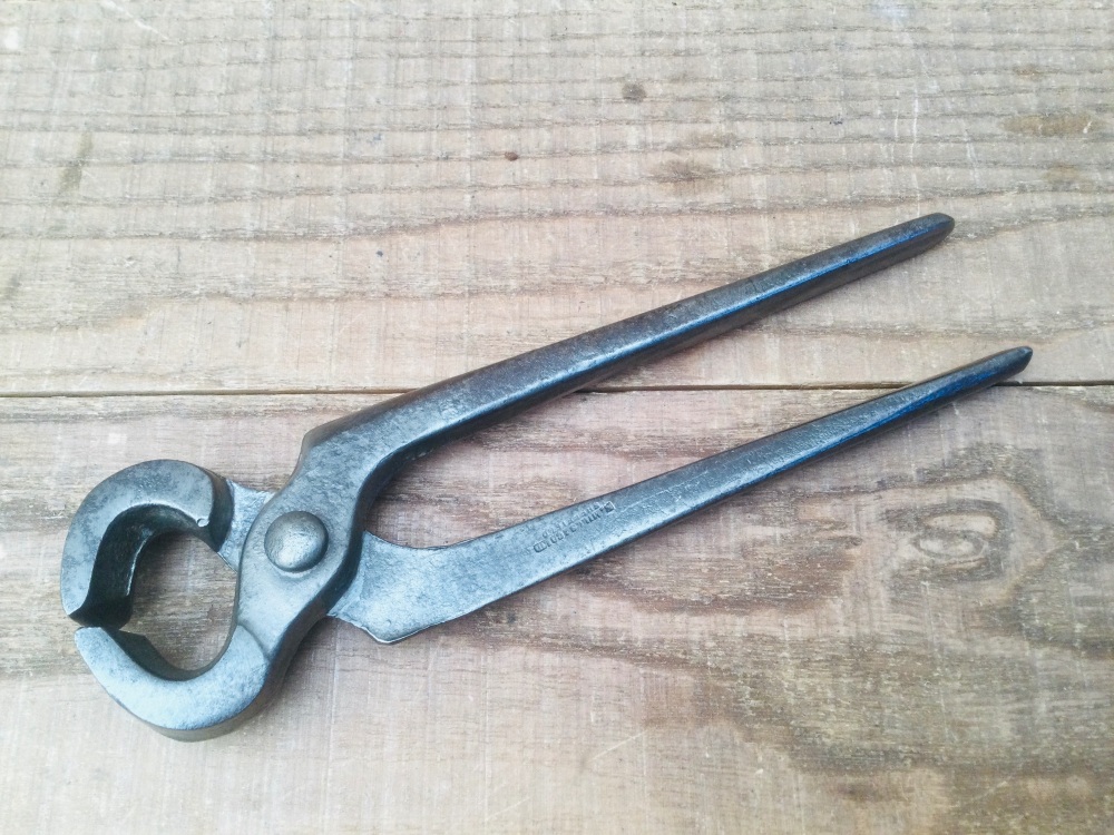 Vintage 6” Nibb Cobblers Leather Pincers