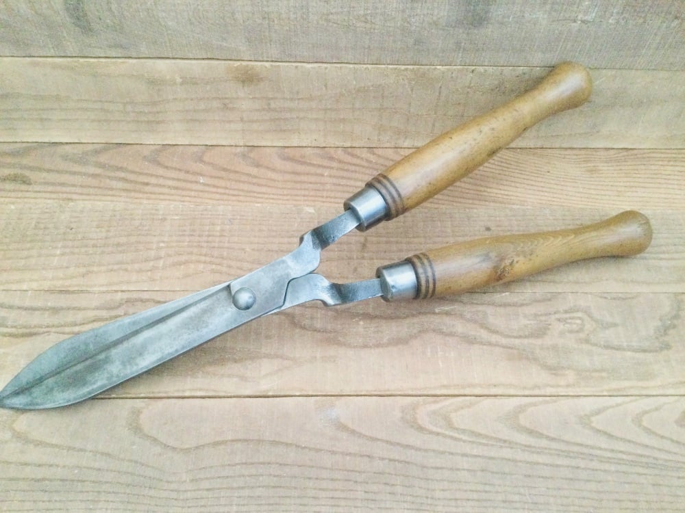 Vintage Gardeners Cast Steel Hedge Trimming Shears 23”Length