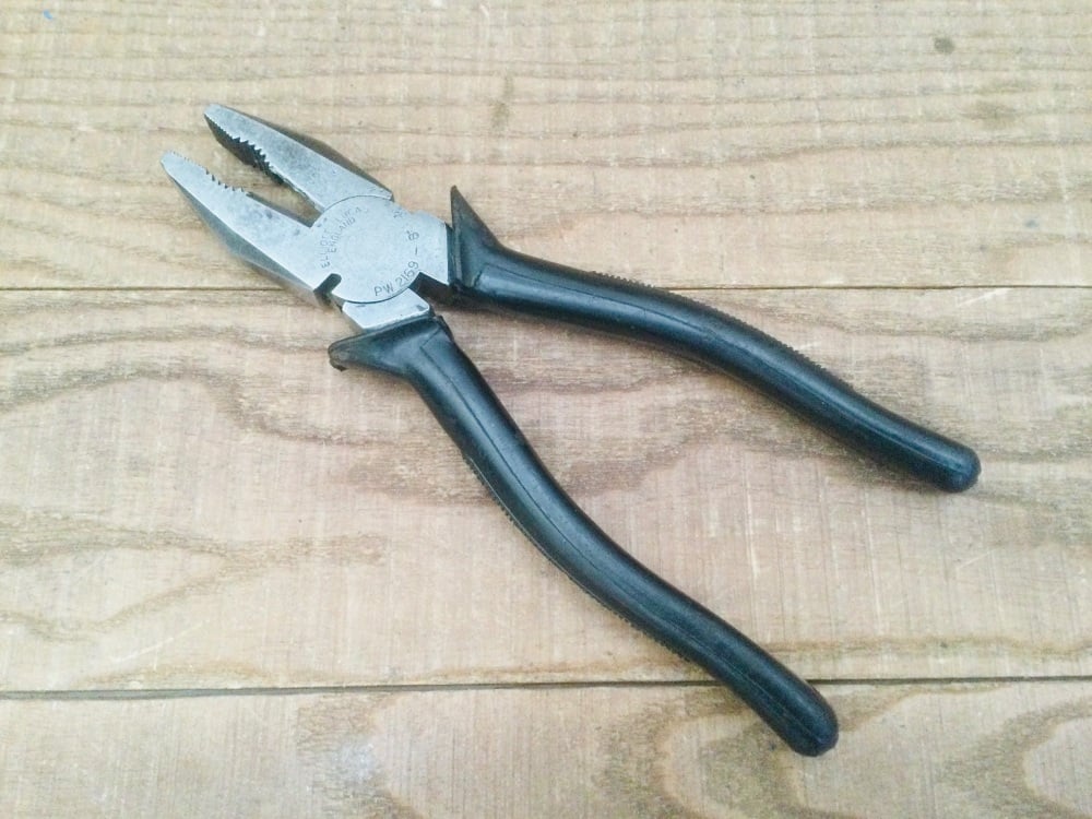 Vintage 8” Elliott Lucas PW2169 -8 Insulated Combination Pliers 8”