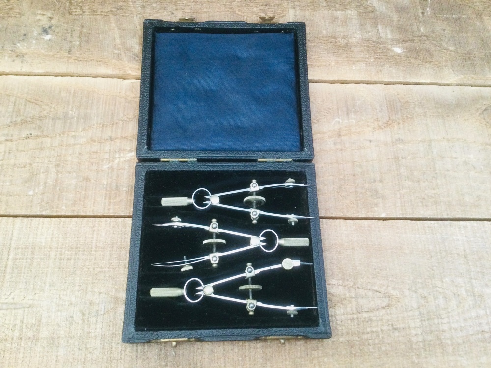 W.H.Harling Set of 3 Spring Bows Patented Central Screw Adjustment 35186