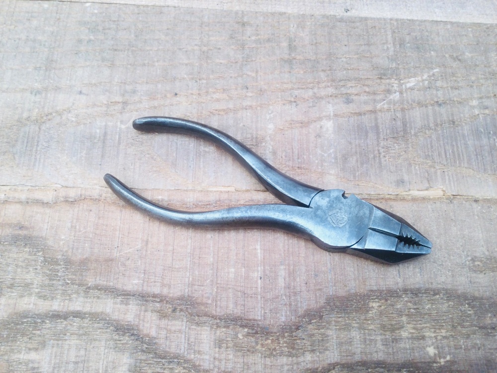 Vintage Small Combination Pliers - approx 5.1/4”